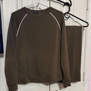 Brown Sweatshirt and Pants Set